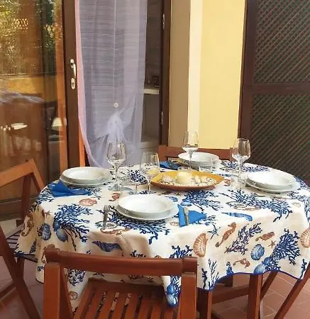 Casa Giardino E Barbecue Apartment *