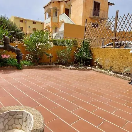 Casa Giardino E Barbecue Apartment *