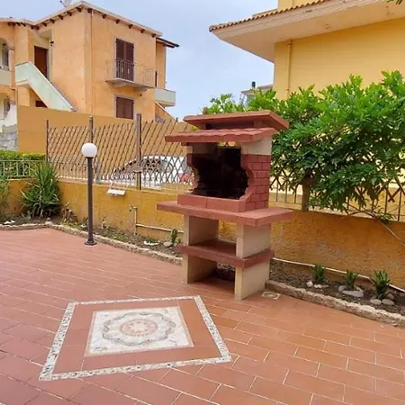 Casa Giardino E Barbecue 卡斯特尔萨多